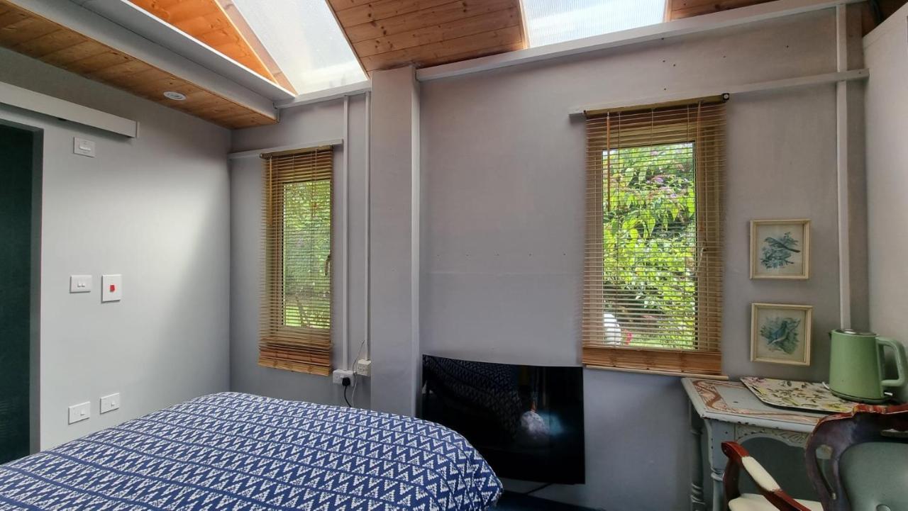Bed and Breakfast Glebe House, Private Entrance, Free Parking On Drive, Self Check In, Netflix Ашфорд Екстер'єр фото
